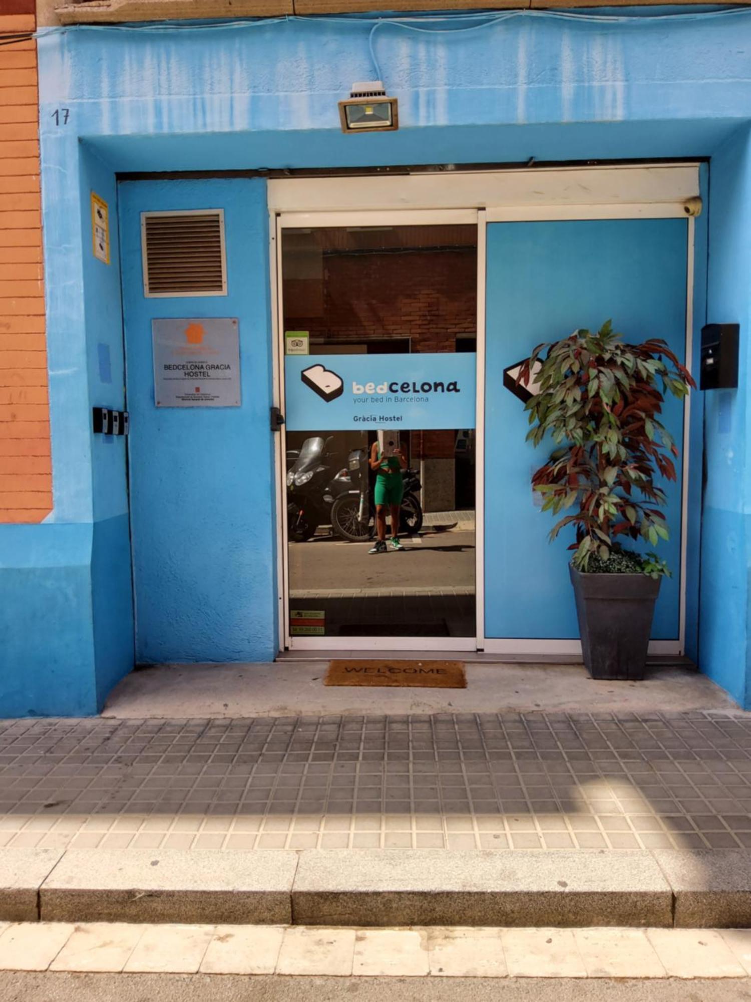 Bedcelona Hostel Barcelona Exterior photo